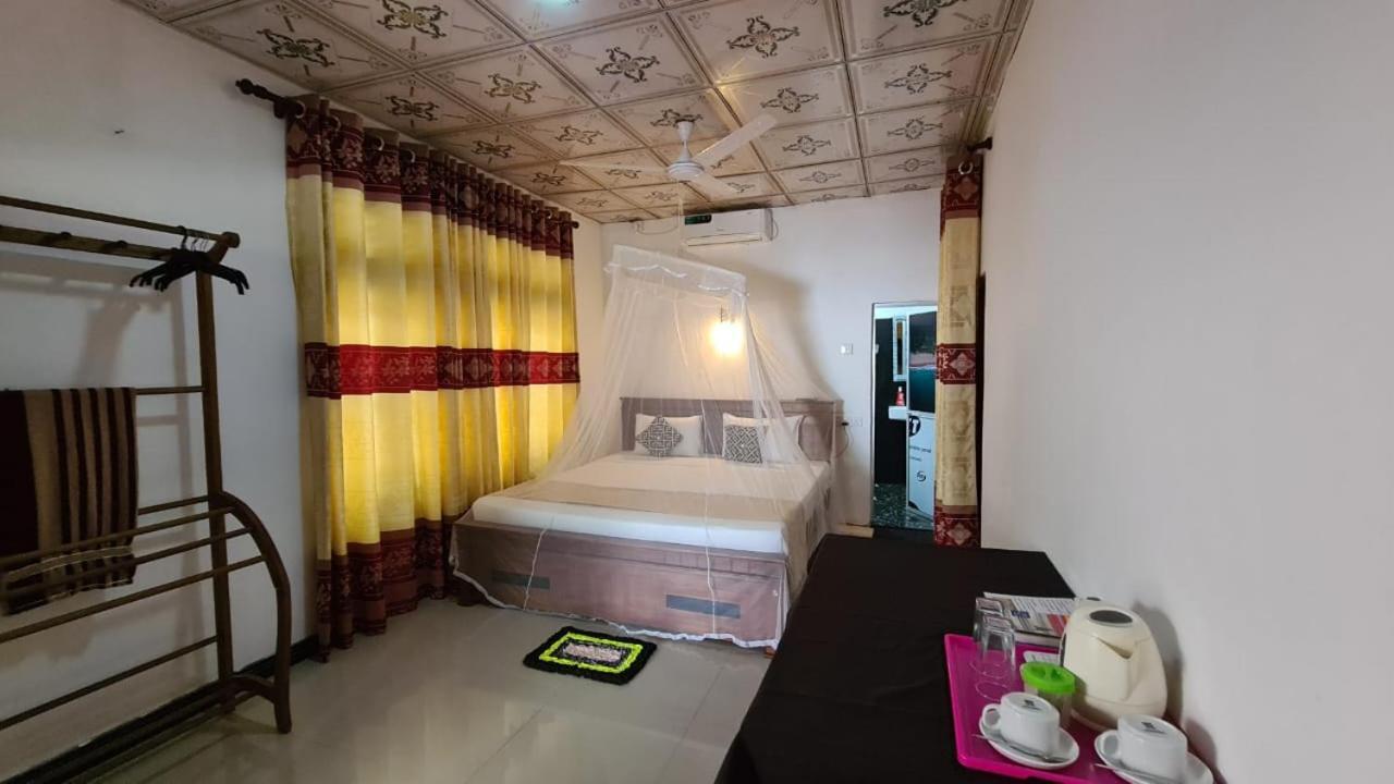 Kavidi Home Stay Tangalle Oda fotoğraf